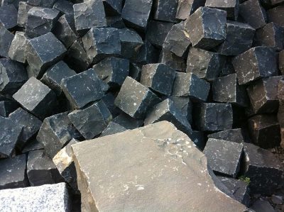 Đá bazan cubic lát sân